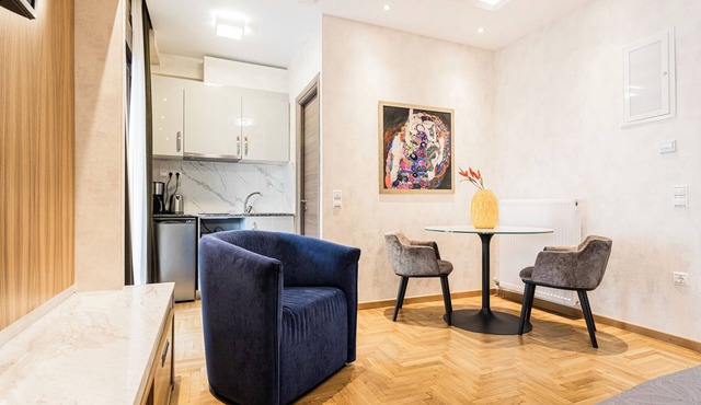 Nicholas Point Apartments and Rooms in Athens
