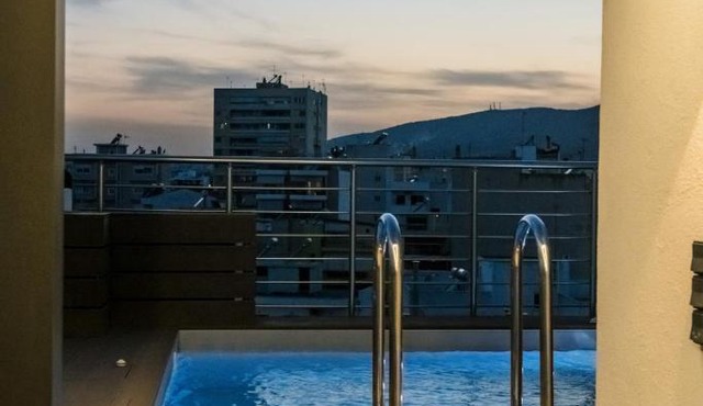 Nikki's Skylight Suite with private swimming pool in Athens