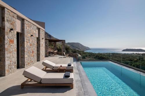 Ninemia Villas in Pláka