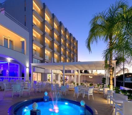 Oceanis Park Hotel in Ixia