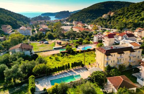 Oliva Resort View & Swimming pool Studios in Parga