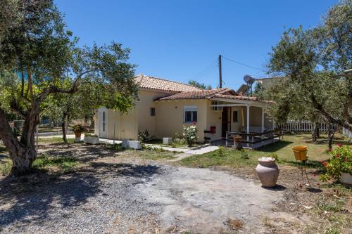 olivensun bungalow 3 in Gythio