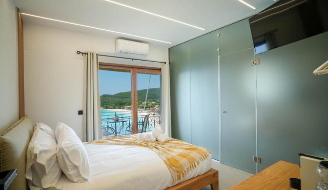 Omnia Deluxe Rooms in Parga
