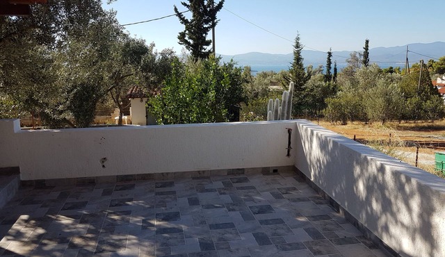 Panorama2: A Comfortable Vacation Apartment in Eretria