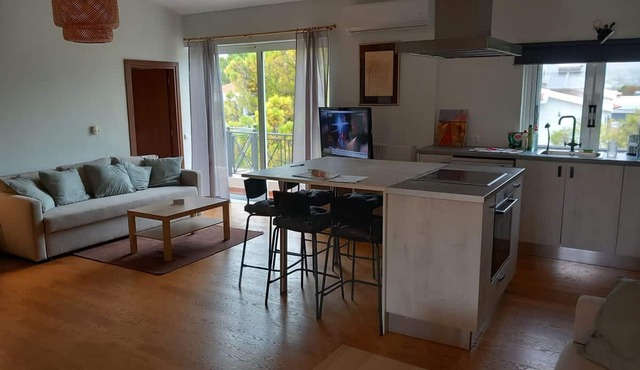 Pavlos Loft Apartment - Leontari Garden Escape