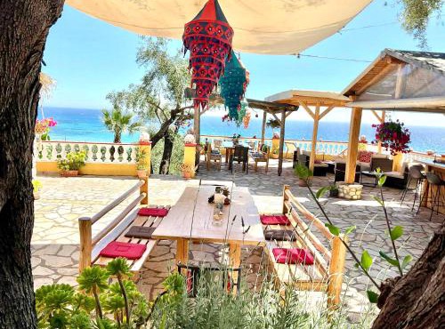 Pelekas Beach Apartments Rolling Stone in Pelekas