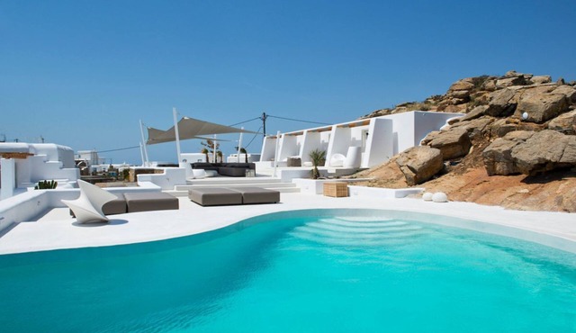 Petalite Suite - One Bedroom Villa, Sleeps 4