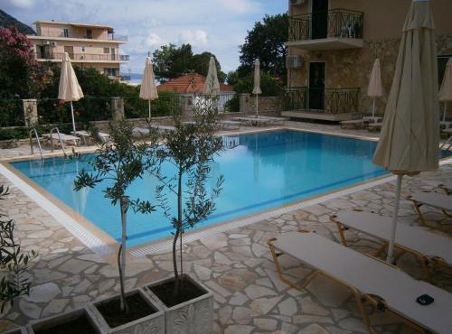 Petros Studios in Poros