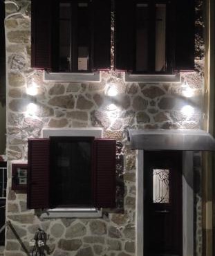 Pierres Blanches Center in Mytilene