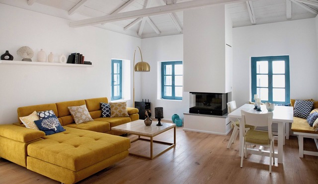 PositiveSpace Kalamata Heights - luxury and history with a view in Kalamata