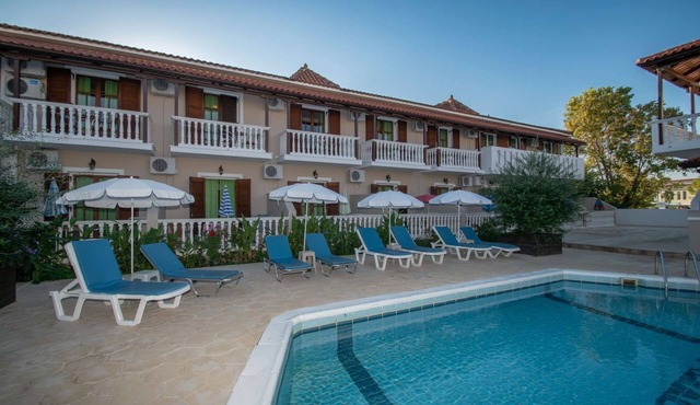 PRIVATE POOL STUDIOS AND APARTMENTS IN THE HEART OF LAGANAS in Zakynthos