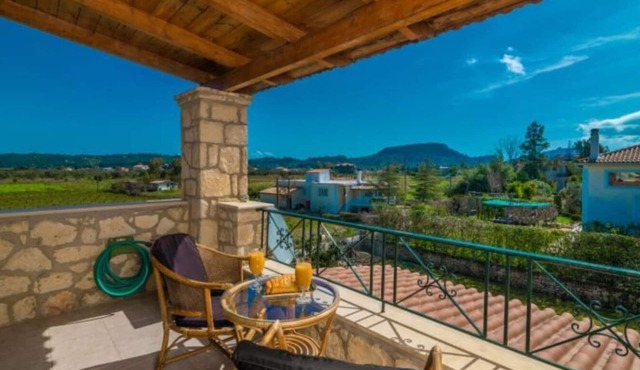 Private Villa Karavia in Vanato
