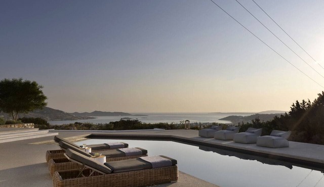 Pura Vida - Six Bedroom Villa, Sleeps 13