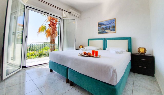Quad with sea-garden view in Syvota