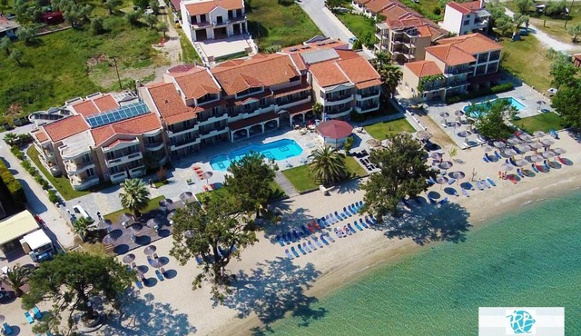 Rachoni Bay in Skala Rachoniou