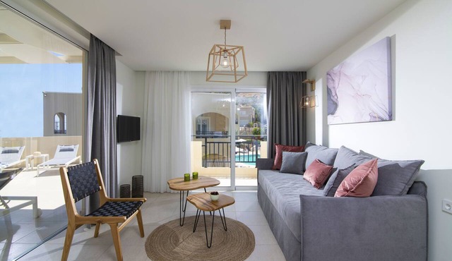 Rainbow Apartments in Hersonissos