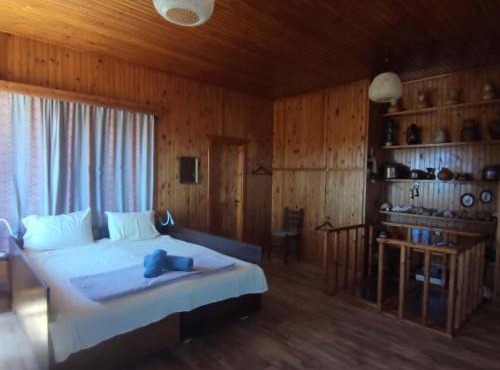 Rising Sun Guesthouse in Mesokhória