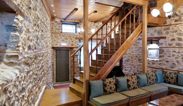 RiverBed Traditional Guest House in Litochoro