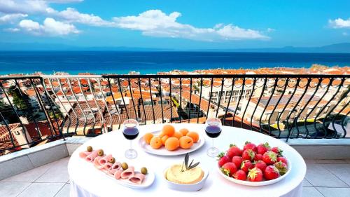 Rona Vista Suites amazing seaview 1 in Polychrono