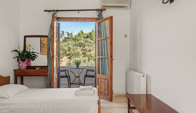 Room 'Orama 13' with Shared Terrace, Wi-Fi and Air Conditioning in Εύβοια
