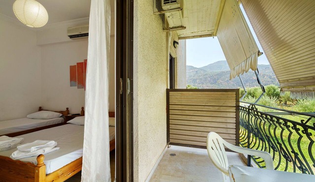 Rousetis Studio 101 - 200m from the Sea in Aígio in Aigialeia