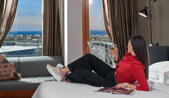 Royal Hotel in Thermi