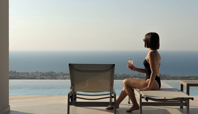 Sapera Villa I, Iconic Architecture & Sea Views in Rethymno