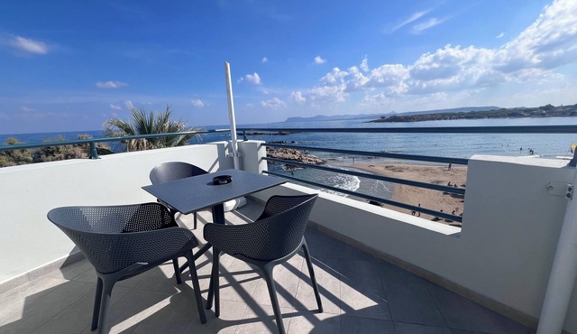 Sea Breeze in Chania
