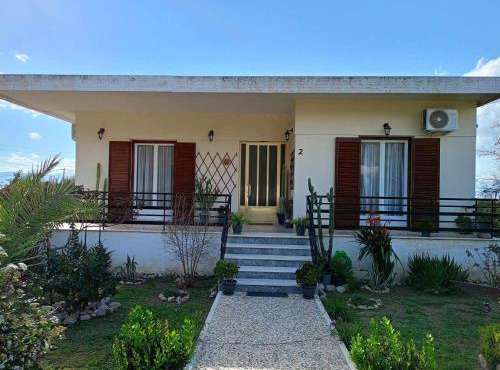 Serene Country House (near Ancient Tiryns) in Nafplio