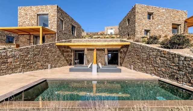 Signature Suite II – Panormos Bay