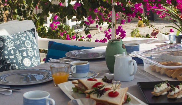 Slow-living in a spacious, lovely Villa & in walking distance from the beach
