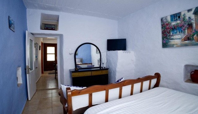 Sofia Mountain Getaway, Crete in Amari