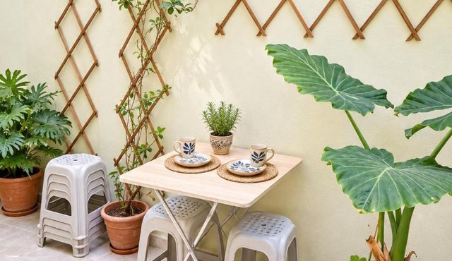 Spacious 2BR Boho Zen House with Private Garden in Athens