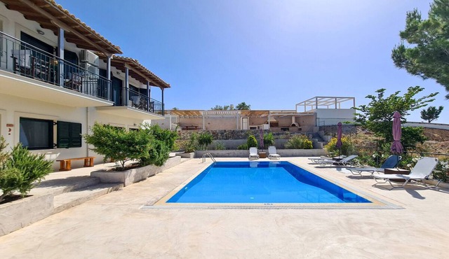 Special Offer! Villa Endless Blue With Private Pool & View Ideal for Families!