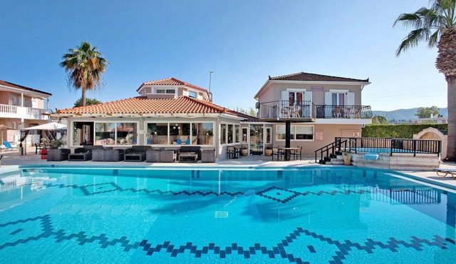 Standard Studio "Paradise Zante Standard Studio 1" with Shared Pool & Wi-Fi in Zakynthos