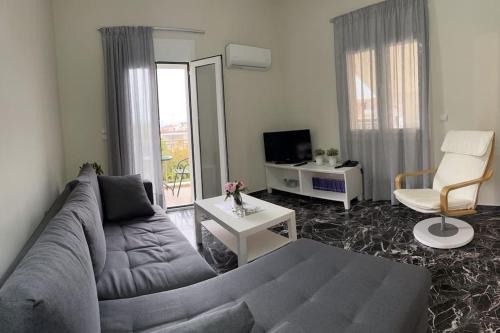 Stay Thyme, 2 BRS apt, 5mins Nafplio, 10 mins beach in Nafplio