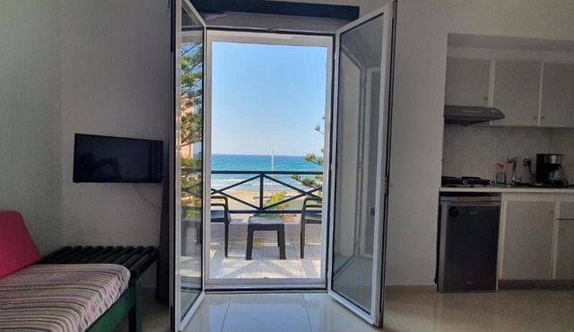 Stella Apartments in Kokkini Khanion