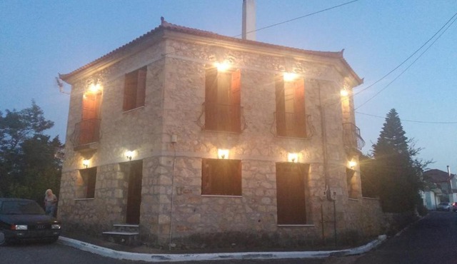 Stone house in Kyparissia
