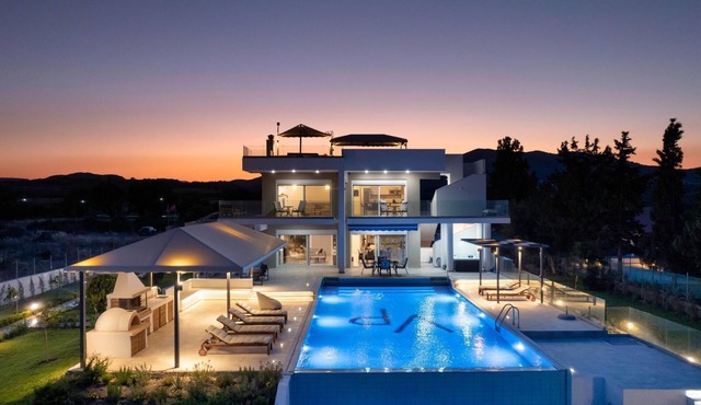Strandvilla Viviane Paulos für 12 Personen by Interhome