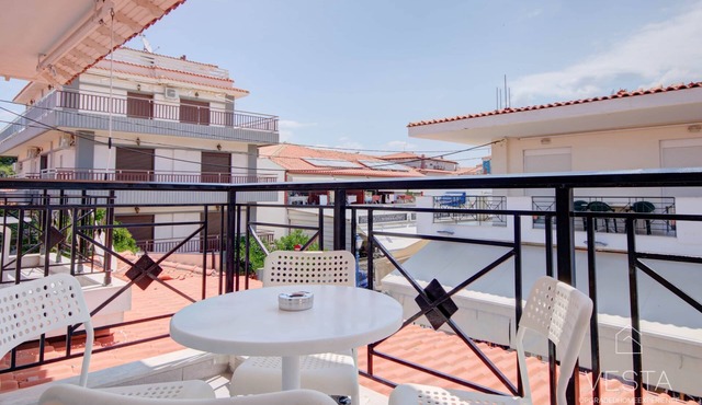 Studio 1B in Hanioti close to beach and shops in Chaniotis