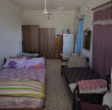 Studio 4 personne vue sur la mer in Salamina