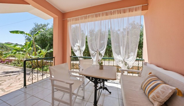Studio 7 Apartment with Shared Garden, Wi-Fi, and Air Conditioning in Syvota