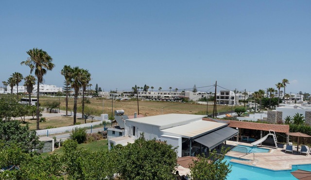 Studio Apartment 'Golden Sun 9' with Sea View, Shared Pool and Wi-Fi