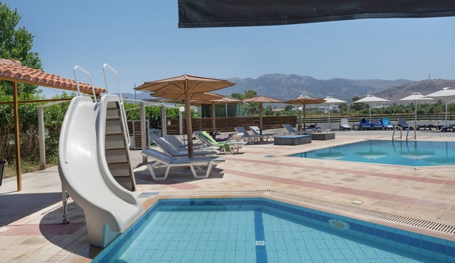Studio Apartment 'Golden Sun 6' with Sea View, Shared Pool and Wi-Fi