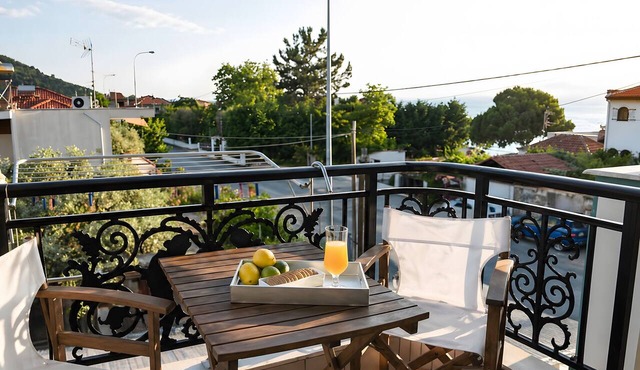 Studio Apartment 'Chriss 101' with Sea View, Wi-Fi and Air Conditioning in Skala Sotiros