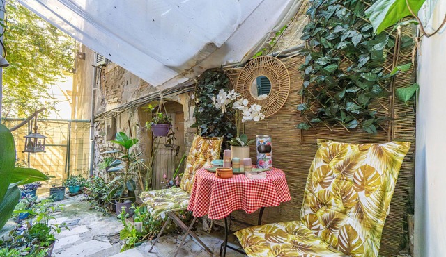 Studio Apartment 'La Belleza' with Private Terrace and Private Garden in Corfu