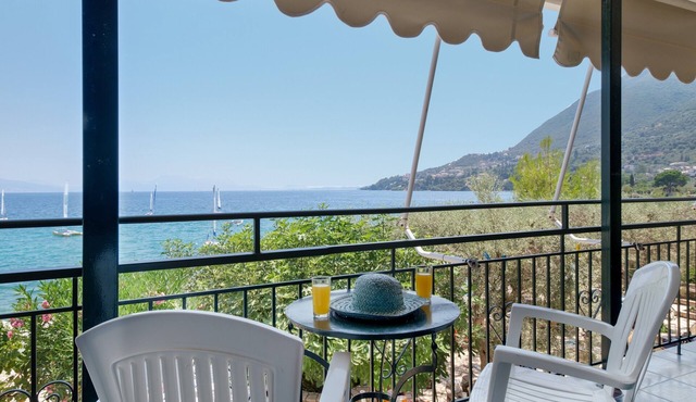 Studio Apartment 'S8' with Sea View, Wi-Fi and Air Conditioning