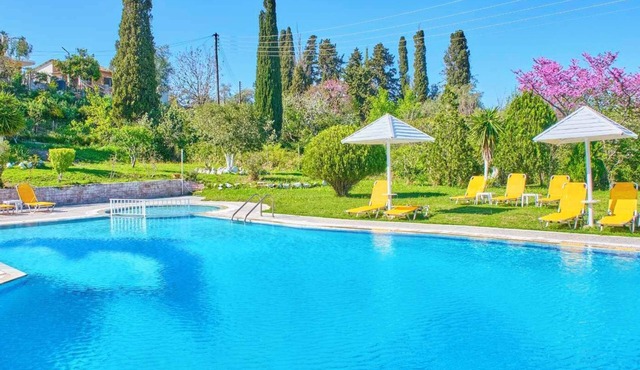 Studio Apartment 'Vintage Resort 12' with Mountain View, Wi-Fi and Air Conditioning in Sidari