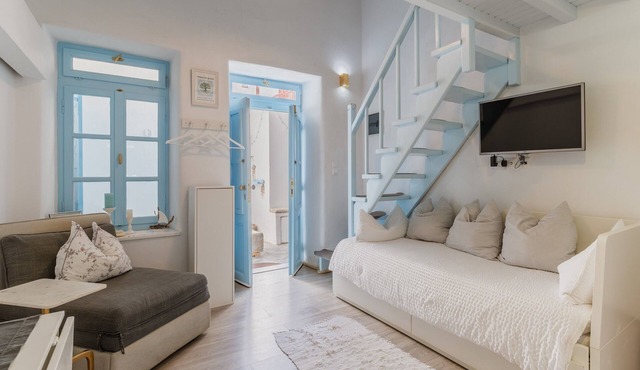 Stylish 5-bed maisonette in the heart of Mykonos Old Town!