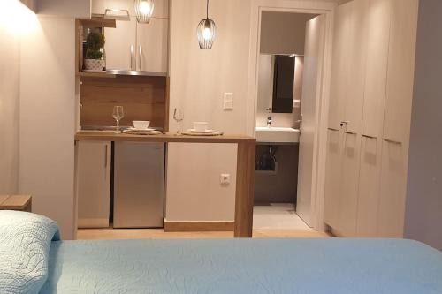 Stylish Studio near Athens Hilton, Self Check-in! in Athens
